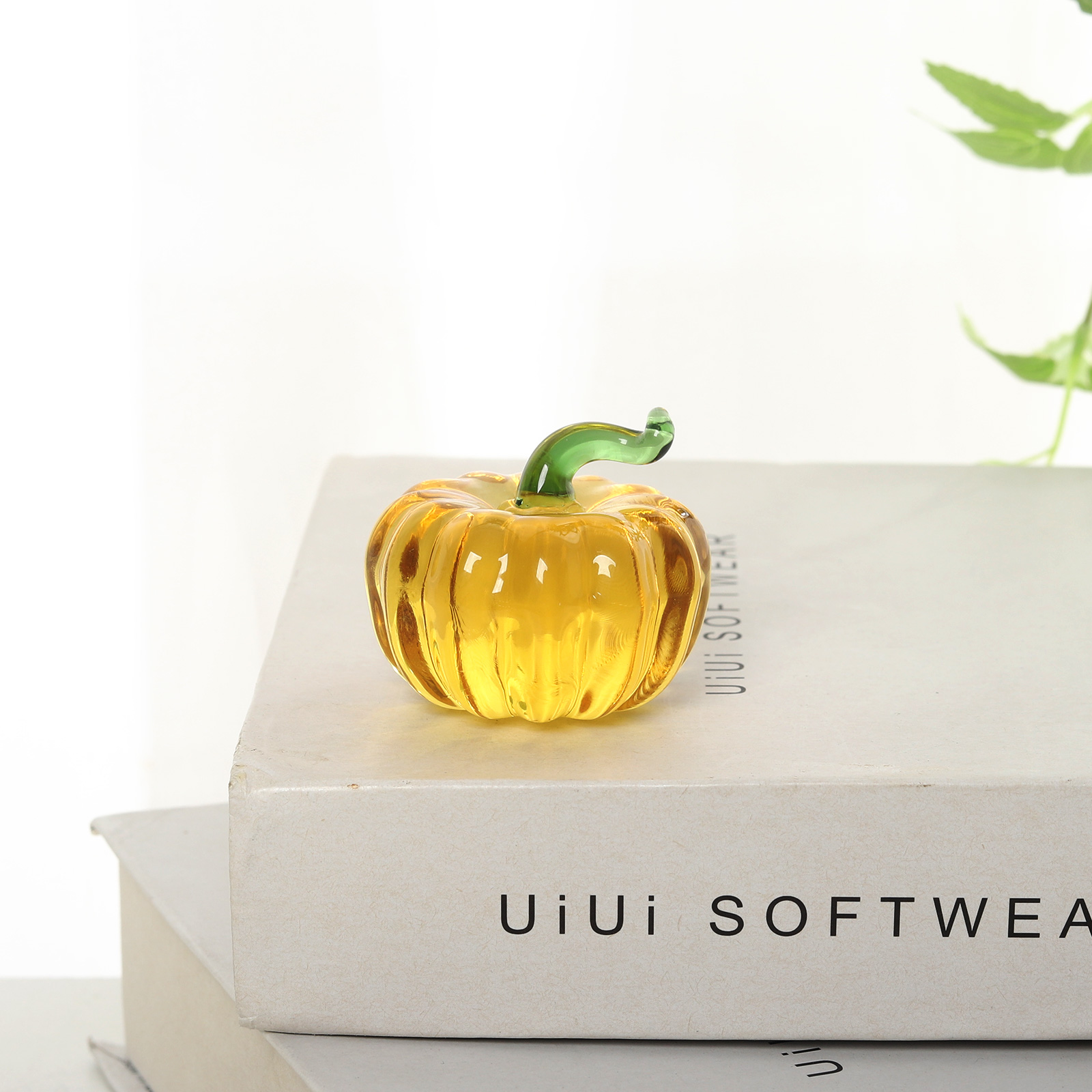 Paper Weight Crystal - Yellow Crystal Pumpkin Figurine Collectible Paperweight